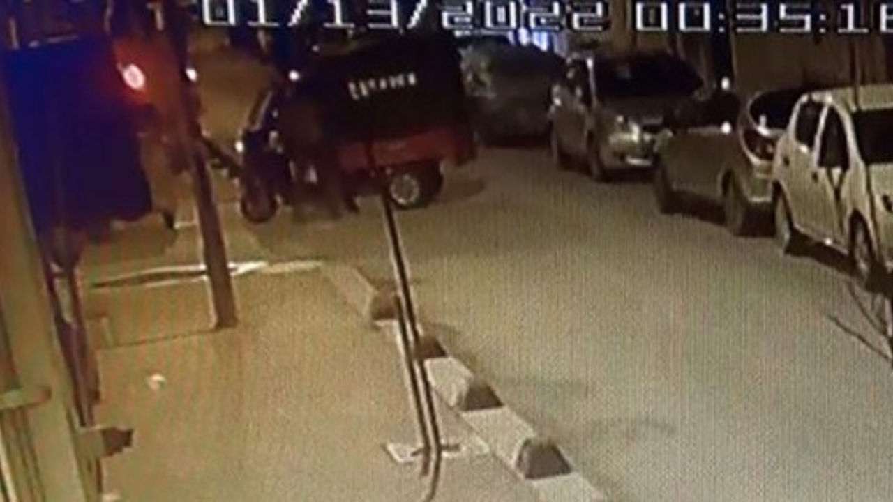 Hurda aracı çalındı, hırsızlara gözyaşlarıyla seslendi